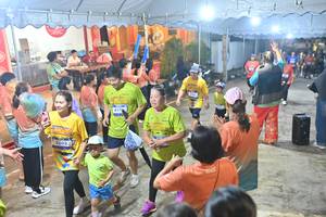 BIB: 3502, 4174
                            <button type="button" onclick="openModal(26253337)" class="btn btn-primary btn-sm float-right btn-popup" data-toggle="modal" data-target=".modal-high-quality">
                        <i class="fas fa-shopping-cart"></i> Add to Cart
                    </button>
                                            <button type="button" onclick="isThisMe(26253337, true)" class="btn btn-success btn-sm float-right btn-popup btn-isme hidden" data-toggle="tooltip" data-placement="bottom" title="นี่คือรูปของคุณใช่ไหม คลิกที่นี่เพื่อเอาเข้าอัลบั้ม">
                        <i class="fas fa-plus"></i> Add to album
                    </button>
                    <button type="button" onclick="isThisMe(26253337, false)" class="btn btn-warning btn-sm float-right btn-popup btn-isnotme hidden">
                        <i class="fas fa-ban"></i> Remove from album
                    </button>