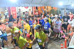 BIB: 3326, 4360
                            <button type="button" onclick="openModal(26252102)" class="btn btn-primary btn-sm float-right btn-popup" data-toggle="modal" data-target=".modal-high-quality">
                        <i class="fas fa-shopping-cart"></i> Add to Cart
                    </button>
                                            <button type="button" onclick="isThisMe(26252102, true)" class="btn btn-success btn-sm float-right btn-popup btn-isme hidden" data-toggle="tooltip" data-placement="bottom" title="นี่คือรูปของคุณใช่ไหม คลิกที่นี่เพื่อเอาเข้าอัลบั้ม">
                        <i class="fas fa-plus"></i> Add to album
                    </button>
                    <button type="button" onclick="isThisMe(26252102, false)" class="btn btn-warning btn-sm float-right btn-popup btn-isnotme hidden">
                        <i class="fas fa-ban"></i> Remove from album
                    </button>