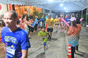 BIB: 1237, 4775
                            <button type="button" onclick="openModal(26241433)" class="btn btn-primary btn-sm float-right btn-popup" data-toggle="modal" data-target=".modal-high-quality">
                        <i class="fas fa-shopping-cart"></i> Add to Cart
                    </button>
                                            <button type="button" onclick="isThisMe(26241433, true)" class="btn btn-success btn-sm float-right btn-popup btn-isme hidden" data-toggle="tooltip" data-placement="bottom" title="นี่คือรูปของคุณใช่ไหม คลิกที่นี่เพื่อเอาเข้าอัลบั้ม">
                        <i class="fas fa-plus"></i> Add to album
                    </button>
                    <button type="button" onclick="isThisMe(26241433, false)" class="btn btn-warning btn-sm float-right btn-popup btn-isnotme hidden">
                        <i class="fas fa-ban"></i> Remove from album
                    </button>