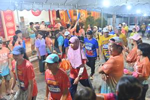 BIB: 3290, 4038
                            <button type="button" onclick="openModal(26252653)" class="btn btn-primary btn-sm float-right btn-popup" data-toggle="modal" data-target=".modal-high-quality">
                        <i class="fas fa-shopping-cart"></i> Add to Cart
                    </button>
                                            <button type="button" onclick="isThisMe(26252653, true)" class="btn btn-success btn-sm float-right btn-popup btn-isme hidden" data-toggle="tooltip" data-placement="bottom" title="นี่คือรูปของคุณใช่ไหม คลิกที่นี่เพื่อเอาเข้าอัลบั้ม">
                        <i class="fas fa-plus"></i> Add to album
                    </button>
                    <button type="button" onclick="isThisMe(26252653, false)" class="btn btn-warning btn-sm float-right btn-popup btn-isnotme hidden">
                        <i class="fas fa-ban"></i> Remove from album
                    </button>