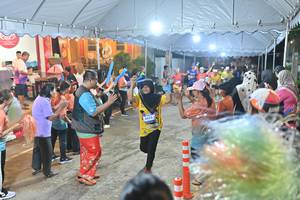 BIB: 3625
                            <button type="button" onclick="openModal(26242957)" class="btn btn-primary btn-sm float-right btn-popup" data-toggle="modal" data-target=".modal-high-quality">
                        <i class="fas fa-shopping-cart"></i> Add to Cart
                    </button>
                                            <button type="button" onclick="isThisMe(26242957, true)" class="btn btn-success btn-sm float-right btn-popup btn-isme hidden" data-toggle="tooltip" data-placement="bottom" title="นี่คือรูปของคุณใช่ไหม คลิกที่นี่เพื่อเอาเข้าอัลบั้ม">
                        <i class="fas fa-plus"></i> Add to album
                    </button>
                    <button type="button" onclick="isThisMe(26242957, false)" class="btn btn-warning btn-sm float-right btn-popup btn-isnotme hidden">
                        <i class="fas fa-ban"></i> Remove from album
                    </button>