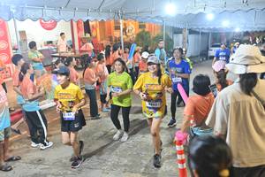 BIB: 186, 6336, 48834
                            <button type="button" onclick="openModal(26252451)" class="btn btn-primary btn-sm float-right btn-popup" data-toggle="modal" data-target=".modal-high-quality">
                        <i class="fas fa-shopping-cart"></i> Add to Cart
                    </button>
                                            <button type="button" onclick="isThisMe(26252451, true)" class="btn btn-success btn-sm float-right btn-popup btn-isme hidden" data-toggle="tooltip" data-placement="bottom" title="นี่คือรูปของคุณใช่ไหม คลิกที่นี่เพื่อเอาเข้าอัลบั้ม">
                        <i class="fas fa-plus"></i> Add to album
                    </button>
                    <button type="button" onclick="isThisMe(26252451, false)" class="btn btn-warning btn-sm float-right btn-popup btn-isnotme hidden">
                        <i class="fas fa-ban"></i> Remove from album
                    </button>