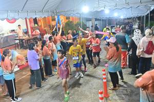 BIB: 3379
                            <button type="button" onclick="openModal(26243050)" class="btn btn-primary btn-sm float-right btn-popup" data-toggle="modal" data-target=".modal-high-quality">
                        <i class="fas fa-shopping-cart"></i> Add to Cart
                    </button>
                                            <button type="button" onclick="isThisMe(26243050, true)" class="btn btn-success btn-sm float-right btn-popup btn-isme hidden" data-toggle="tooltip" data-placement="bottom" title="นี่คือรูปของคุณใช่ไหม คลิกที่นี่เพื่อเอาเข้าอัลบั้ม">
                        <i class="fas fa-plus"></i> Add to album
                    </button>
                    <button type="button" onclick="isThisMe(26243050, false)" class="btn btn-warning btn-sm float-right btn-popup btn-isnotme hidden">
                        <i class="fas fa-ban"></i> Remove from album
                    </button>