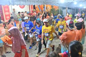 BIB: 4480, 1038, 4492
                            <button type="button" onclick="openModal(26252659)" class="btn btn-primary btn-sm float-right btn-popup" data-toggle="modal" data-target=".modal-high-quality">
                        <i class="fas fa-shopping-cart"></i> Add to Cart
                    </button>
                                            <button type="button" onclick="isThisMe(26252659, true)" class="btn btn-success btn-sm float-right btn-popup btn-isme hidden" data-toggle="tooltip" data-placement="bottom" title="นี่คือรูปของคุณใช่ไหม คลิกที่นี่เพื่อเอาเข้าอัลบั้ม">
                        <i class="fas fa-plus"></i> Add to album
                    </button>
                    <button type="button" onclick="isThisMe(26252659, false)" class="btn btn-warning btn-sm float-right btn-popup btn-isnotme hidden">
                        <i class="fas fa-ban"></i> Remove from album
                    </button>