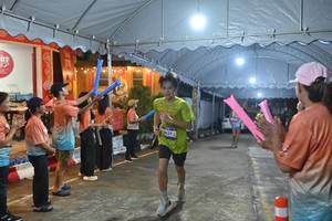 BIB: 637
                            <button type="button" onclick="openModal(26240536)" class="btn btn-primary btn-sm float-right btn-popup" data-toggle="modal" data-target=".modal-high-quality">
                        <i class="fas fa-shopping-cart"></i> Add to Cart
                    </button>
                                            <button type="button" onclick="isThisMe(26240536, true)" class="btn btn-success btn-sm float-right btn-popup btn-isme hidden" data-toggle="tooltip" data-placement="bottom" title="นี่คือรูปของคุณใช่ไหม คลิกที่นี่เพื่อเอาเข้าอัลบั้ม">
                        <i class="fas fa-plus"></i> Add to album
                    </button>
                    <button type="button" onclick="isThisMe(26240536, false)" class="btn btn-warning btn-sm float-right btn-popup btn-isnotme hidden">
                        <i class="fas fa-ban"></i> Remove from album
                    </button>