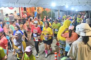 BIB: 817
                            <button type="button" onclick="openModal(26251779)" class="btn btn-primary btn-sm float-right btn-popup" data-toggle="modal" data-target=".modal-high-quality">
                        <i class="fas fa-shopping-cart"></i> Add to Cart
                    </button>
                                            <button type="button" onclick="isThisMe(26251779, true)" class="btn btn-success btn-sm float-right btn-popup btn-isme hidden" data-toggle="tooltip" data-placement="bottom" title="นี่คือรูปของคุณใช่ไหม คลิกที่นี่เพื่อเอาเข้าอัลบั้ม">
                        <i class="fas fa-plus"></i> Add to album
                    </button>
                    <button type="button" onclick="isThisMe(26251779, false)" class="btn btn-warning btn-sm float-right btn-popup btn-isnotme hidden">
                        <i class="fas fa-ban"></i> Remove from album
                    </button>