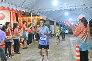 BIB: 3195
                            <button type="button" onclick="openModal(26240834)" class="btn btn-primary btn-sm float-right btn-popup" data-toggle="modal" data-target=".modal-high-quality">
                        <i class="fas fa-shopping-cart"></i> Add to Cart
                    </button>
                                            <button type="button" onclick="isThisMe(26240834, true)" class="btn btn-success btn-sm float-right btn-popup btn-isme hidden" data-toggle="tooltip" data-placement="bottom" title="นี่คือรูปของคุณใช่ไหม คลิกที่นี่เพื่อเอาเข้าอัลบั้ม">
                        <i class="fas fa-plus"></i> Add to album
                    </button>
                    <button type="button" onclick="isThisMe(26240834, false)" class="btn btn-warning btn-sm float-right btn-popup btn-isnotme hidden">
                        <i class="fas fa-ban"></i> Remove from album
                    </button>