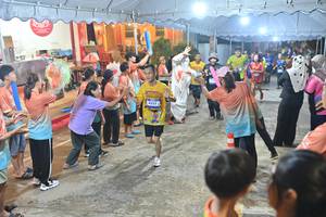 BIB: 45323
                            <button type="button" onclick="openModal(26242345)" class="btn btn-primary btn-sm float-right btn-popup" data-toggle="modal" data-target=".modal-high-quality">
                        <i class="fas fa-shopping-cart"></i> Add to Cart
                    </button>
                                            <button type="button" onclick="isThisMe(26242345, true)" class="btn btn-success btn-sm float-right btn-popup btn-isme hidden" data-toggle="tooltip" data-placement="bottom" title="นี่คือรูปของคุณใช่ไหม คลิกที่นี่เพื่อเอาเข้าอัลบั้ม">
                        <i class="fas fa-plus"></i> Add to album
                    </button>
                    <button type="button" onclick="isThisMe(26242345, false)" class="btn btn-warning btn-sm float-right btn-popup btn-isnotme hidden">
                        <i class="fas fa-ban"></i> Remove from album
                    </button>