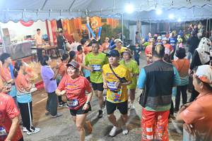 BIB: 3645, 3990
                            <button type="button" onclick="openModal(26242980)" class="btn btn-primary btn-sm float-right btn-popup" data-toggle="modal" data-target=".modal-high-quality">
                        <i class="fas fa-shopping-cart"></i> Add to Cart
                    </button>
                                            <button type="button" onclick="isThisMe(26242980, true)" class="btn btn-success btn-sm float-right btn-popup btn-isme hidden" data-toggle="tooltip" data-placement="bottom" title="นี่คือรูปของคุณใช่ไหม คลิกที่นี่เพื่อเอาเข้าอัลบั้ม">
                        <i class="fas fa-plus"></i> Add to album
                    </button>
                    <button type="button" onclick="isThisMe(26242980, false)" class="btn btn-warning btn-sm float-right btn-popup btn-isnotme hidden">
                        <i class="fas fa-ban"></i> Remove from album
                    </button>