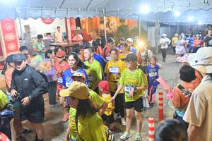 BIB: 3741, 332, 30533
                            <button type="button" onclick="openModal(26252069)" class="btn btn-primary btn-sm float-right btn-popup" data-toggle="modal" data-target=".modal-high-quality">
                        <i class="fas fa-shopping-cart"></i> Add to Cart
                    </button>
                                            <button type="button" onclick="isThisMe(26252069, true)" class="btn btn-success btn-sm float-right btn-popup btn-isme hidden" data-toggle="tooltip" data-placement="bottom" title="นี่คือรูปของคุณใช่ไหม คลิกที่นี่เพื่อเอาเข้าอัลบั้ม">
                        <i class="fas fa-plus"></i> Add to album
                    </button>
                    <button type="button" onclick="isThisMe(26252069, false)" class="btn btn-warning btn-sm float-right btn-popup btn-isnotme hidden">
                        <i class="fas fa-ban"></i> Remove from album
                    </button>