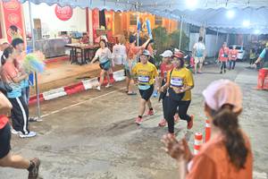 BIB: 4341
                            <button type="button" onclick="openModal(26253640)" class="btn btn-primary btn-sm float-right btn-popup" data-toggle="modal" data-target=".modal-high-quality">
                        <i class="fas fa-shopping-cart"></i> Add to Cart
                    </button>
                                            <button type="button" onclick="isThisMe(26253640, true)" class="btn btn-success btn-sm float-right btn-popup btn-isme hidden" data-toggle="tooltip" data-placement="bottom" title="นี่คือรูปของคุณใช่ไหม คลิกที่นี่เพื่อเอาเข้าอัลบั้ม">
                        <i class="fas fa-plus"></i> Add to album
                    </button>
                    <button type="button" onclick="isThisMe(26253640, false)" class="btn btn-warning btn-sm float-right btn-popup btn-isnotme hidden">
                        <i class="fas fa-ban"></i> Remove from album
                    </button>