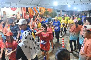 BIB: 3968, 061
                            <button type="button" onclick="openModal(26243173)" class="btn btn-primary btn-sm float-right btn-popup" data-toggle="modal" data-target=".modal-high-quality">
                        <i class="fas fa-shopping-cart"></i> Add to Cart
                    </button>
                                            <button type="button" onclick="isThisMe(26243173, true)" class="btn btn-success btn-sm float-right btn-popup btn-isme hidden" data-toggle="tooltip" data-placement="bottom" title="นี่คือรูปของคุณใช่ไหม คลิกที่นี่เพื่อเอาเข้าอัลบั้ม">
                        <i class="fas fa-plus"></i> Add to album
                    </button>
                    <button type="button" onclick="isThisMe(26243173, false)" class="btn btn-warning btn-sm float-right btn-popup btn-isnotme hidden">
                        <i class="fas fa-ban"></i> Remove from album
                    </button>