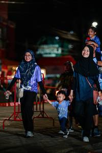 BIB: 548
                            <button type="button" onclick="openModal(26236659)" class="btn btn-primary btn-sm float-right btn-popup" data-toggle="modal" data-target=".modal-high-quality">
                        <i class="fas fa-shopping-cart"></i> Add to Cart
                    </button>
                                            <button type="button" onclick="isThisMe(26236659, true)" class="btn btn-success btn-sm float-right btn-popup btn-isme hidden" data-toggle="tooltip" data-placement="bottom" title="นี่คือรูปของคุณใช่ไหม คลิกที่นี่เพื่อเอาเข้าอัลบั้ม">
                        <i class="fas fa-plus"></i> Add to album
                    </button>
                    <button type="button" onclick="isThisMe(26236659, false)" class="btn btn-warning btn-sm float-right btn-popup btn-isnotme hidden">
                        <i class="fas fa-ban"></i> Remove from album
                    </button>