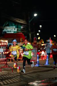 BIB: 3206, 3243, 3300
                            <button type="button" onclick="openModal(26234746)" class="btn btn-primary btn-sm float-right btn-popup" data-toggle="modal" data-target=".modal-high-quality">
                        <i class="fas fa-shopping-cart"></i> Add to Cart
                    </button>
                                            <button type="button" onclick="isThisMe(26234746, true)" class="btn btn-success btn-sm float-right btn-popup btn-isme hidden" data-toggle="tooltip" data-placement="bottom" title="นี่คือรูปของคุณใช่ไหม คลิกที่นี่เพื่อเอาเข้าอัลบั้ม">
                        <i class="fas fa-plus"></i> Add to album
                    </button>
                    <button type="button" onclick="isThisMe(26234746, false)" class="btn btn-warning btn-sm float-right btn-popup btn-isnotme hidden">
                        <i class="fas fa-ban"></i> Remove from album
                    </button>