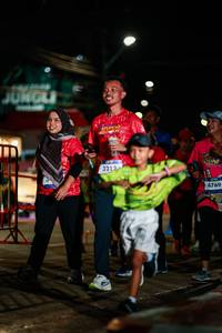 BIB: 3212, 4769
                            <button type="button" onclick="openModal(26236106)" class="btn btn-primary btn-sm float-right btn-popup" data-toggle="modal" data-target=".modal-high-quality">
                        <i class="fas fa-shopping-cart"></i> Add to Cart
                    </button>
                                            <button type="button" onclick="isThisMe(26236106, true)" class="btn btn-success btn-sm float-right btn-popup btn-isme hidden" data-toggle="tooltip" data-placement="bottom" title="นี่คือรูปของคุณใช่ไหม คลิกที่นี่เพื่อเอาเข้าอัลบั้ม">
                        <i class="fas fa-plus"></i> Add to album
                    </button>
                    <button type="button" onclick="isThisMe(26236106, false)" class="btn btn-warning btn-sm float-right btn-popup btn-isnotme hidden">
                        <i class="fas fa-ban"></i> Remove from album
                    </button>