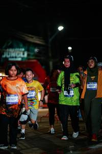 BIB: 3303, 380, 3402, 3007
                            <button type="button" onclick="openModal(26235882)" class="btn btn-primary btn-sm float-right btn-popup" data-toggle="modal" data-target=".modal-high-quality">
                        <i class="fas fa-shopping-cart"></i> Add to Cart
                    </button>
                                            <button type="button" onclick="isThisMe(26235882, true)" class="btn btn-success btn-sm float-right btn-popup btn-isme hidden" data-toggle="tooltip" data-placement="bottom" title="นี่คือรูปของคุณใช่ไหม คลิกที่นี่เพื่อเอาเข้าอัลบั้ม">
                        <i class="fas fa-plus"></i> Add to album
                    </button>
                    <button type="button" onclick="isThisMe(26235882, false)" class="btn btn-warning btn-sm float-right btn-popup btn-isnotme hidden">
                        <i class="fas fa-ban"></i> Remove from album
                    </button>