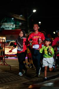 BIB: 3212
                            <button type="button" onclick="openModal(26236103)" class="btn btn-primary btn-sm float-right btn-popup" data-toggle="modal" data-target=".modal-high-quality">
                        <i class="fas fa-shopping-cart"></i> Add to Cart
                    </button>
                                            <button type="button" onclick="isThisMe(26236103, true)" class="btn btn-success btn-sm float-right btn-popup btn-isme hidden" data-toggle="tooltip" data-placement="bottom" title="นี่คือรูปของคุณใช่ไหม คลิกที่นี่เพื่อเอาเข้าอัลบั้ม">
                        <i class="fas fa-plus"></i> Add to album
                    </button>
                    <button type="button" onclick="isThisMe(26236103, false)" class="btn btn-warning btn-sm float-right btn-popup btn-isnotme hidden">
                        <i class="fas fa-ban"></i> Remove from album
                    </button>