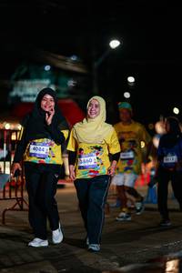 BIB: 4084, 3860, 1513
                            <button type="button" onclick="openModal(26236275)" class="btn btn-primary btn-sm float-right btn-popup" data-toggle="modal" data-target=".modal-high-quality">
                        <i class="fas fa-shopping-cart"></i> Add to Cart
                    </button>
                                            <button type="button" onclick="isThisMe(26236275, true)" class="btn btn-success btn-sm float-right btn-popup btn-isme hidden" data-toggle="tooltip" data-placement="bottom" title="นี่คือรูปของคุณใช่ไหม คลิกที่นี่เพื่อเอาเข้าอัลบั้ม">
                        <i class="fas fa-plus"></i> Add to album
                    </button>
                    <button type="button" onclick="isThisMe(26236275, false)" class="btn btn-warning btn-sm float-right btn-popup btn-isnotme hidden">
                        <i class="fas fa-ban"></i> Remove from album
                    </button>