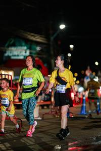 BIB: 4307, 3294, 4359
                            <button type="button" onclick="openModal(26235292)" class="btn btn-primary btn-sm float-right btn-popup" data-toggle="modal" data-target=".modal-high-quality">
                        <i class="fas fa-shopping-cart"></i> Add to Cart
                    </button>
                                            <button type="button" onclick="isThisMe(26235292, true)" class="btn btn-success btn-sm float-right btn-popup btn-isme hidden" data-toggle="tooltip" data-placement="bottom" title="นี่คือรูปของคุณใช่ไหม คลิกที่นี่เพื่อเอาเข้าอัลบั้ม">
                        <i class="fas fa-plus"></i> Add to album
                    </button>
                    <button type="button" onclick="isThisMe(26235292, false)" class="btn btn-warning btn-sm float-right btn-popup btn-isnotme hidden">
                        <i class="fas fa-ban"></i> Remove from album
                    </button>