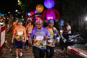 BIB: 15092, 14088, 13762
                            <button type="button" onclick="openModal(28186428)" class="btn btn-primary btn-sm float-right btn-popup" data-toggle="modal" data-target=".modal-high-quality">
                        <i class="fas fa-shopping-cart"></i> Add to Cart
                    </button>
                                            <button type="button" onclick="isThisMe(28186428, true)" class="btn btn-success btn-sm float-right btn-popup btn-isme hidden" data-toggle="tooltip" data-placement="bottom" title="นี่คือรูปของคุณใช่ไหม คลิกที่นี่เพื่อเอาเข้าอัลบั้ม">
                        <i class="fas fa-plus"></i> Add to album
                    </button>
                    <button type="button" onclick="isThisMe(28186428, false)" class="btn btn-warning btn-sm float-right btn-popup btn-isnotme hidden">
                        <i class="fas fa-ban"></i> Remove from album
                    </button>