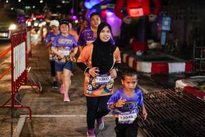 BIB: 13837, 13048
                            <button type="button" onclick="openModal(28186769)" class="btn btn-primary btn-sm float-right btn-popup" data-toggle="modal" data-target=".modal-high-quality">
                        <i class="fas fa-shopping-cart"></i> Add to Cart
                    </button>
                                            <button type="button" onclick="isThisMe(28186769, true)" class="btn btn-success btn-sm float-right btn-popup btn-isme hidden" data-toggle="tooltip" data-placement="bottom" title="นี่คือรูปของคุณใช่ไหม คลิกที่นี่เพื่อเอาเข้าอัลบั้ม">
                        <i class="fas fa-plus"></i> Add to album
                    </button>
                    <button type="button" onclick="isThisMe(28186769, false)" class="btn btn-warning btn-sm float-right btn-popup btn-isnotme hidden">
                        <i class="fas fa-ban"></i> Remove from album
                    </button>