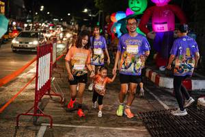 BIB: 15125, 15124, 15121
                            <button type="button" onclick="openModal(28186552)" class="btn btn-primary btn-sm float-right btn-popup" data-toggle="modal" data-target=".modal-high-quality">
                        <i class="fas fa-shopping-cart"></i> Add to Cart
                    </button>
                                            <button type="button" onclick="isThisMe(28186552, true)" class="btn btn-success btn-sm float-right btn-popup btn-isme hidden" data-toggle="tooltip" data-placement="bottom" title="นี่คือรูปของคุณใช่ไหม คลิกที่นี่เพื่อเอาเข้าอัลบั้ม">
                        <i class="fas fa-plus"></i> Add to album
                    </button>
                    <button type="button" onclick="isThisMe(28186552, false)" class="btn btn-warning btn-sm float-right btn-popup btn-isnotme hidden">
                        <i class="fas fa-ban"></i> Remove from album
                    </button>