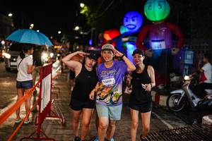 BIB: 13899
                            <button type="button" onclick="openModal(28186419)" class="btn btn-primary btn-sm float-right btn-popup" data-toggle="modal" data-target=".modal-high-quality">
                        <i class="fas fa-shopping-cart"></i> Add to Cart
                    </button>
                                            <button type="button" onclick="isThisMe(28186419, true)" class="btn btn-success btn-sm float-right btn-popup btn-isme hidden" data-toggle="tooltip" data-placement="bottom" title="นี่คือรูปของคุณใช่ไหม คลิกที่นี่เพื่อเอาเข้าอัลบั้ม">
                        <i class="fas fa-plus"></i> Add to album
                    </button>
                    <button type="button" onclick="isThisMe(28186419, false)" class="btn btn-warning btn-sm float-right btn-popup btn-isnotme hidden">
                        <i class="fas fa-ban"></i> Remove from album
                    </button>