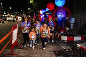 BIB: 1405, 13000, 13377
                            <button type="button" onclick="openModal(28186514)" class="btn btn-primary btn-sm float-right btn-popup" data-toggle="modal" data-target=".modal-high-quality">
                        <i class="fas fa-shopping-cart"></i> Add to Cart
                    </button>
                                            <button type="button" onclick="isThisMe(28186514, true)" class="btn btn-success btn-sm float-right btn-popup btn-isme hidden" data-toggle="tooltip" data-placement="bottom" title="นี่คือรูปของคุณใช่ไหม คลิกที่นี่เพื่อเอาเข้าอัลบั้ม">
                        <i class="fas fa-plus"></i> Add to album
                    </button>
                    <button type="button" onclick="isThisMe(28186514, false)" class="btn btn-warning btn-sm float-right btn-popup btn-isnotme hidden">
                        <i class="fas fa-ban"></i> Remove from album
                    </button>