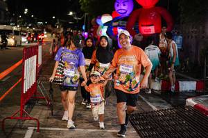 BIB: 13211, 537, 14102, 14300
                            <button type="button" onclick="openModal(28186913)" class="btn btn-primary btn-sm float-right btn-popup" data-toggle="modal" data-target=".modal-high-quality">
                        <i class="fas fa-shopping-cart"></i> Add to Cart
                    </button>
                                            <button type="button" onclick="isThisMe(28186913, true)" class="btn btn-success btn-sm float-right btn-popup btn-isme hidden" data-toggle="tooltip" data-placement="bottom" title="นี่คือรูปของคุณใช่ไหม คลิกที่นี่เพื่อเอาเข้าอัลบั้ม">
                        <i class="fas fa-plus"></i> Add to album
                    </button>
                    <button type="button" onclick="isThisMe(28186913, false)" class="btn btn-warning btn-sm float-right btn-popup btn-isnotme hidden">
                        <i class="fas fa-ban"></i> Remove from album
                    </button>