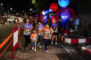 BIB: 332163, 13010, 13377
                            <button type="button" onclick="openModal(28186513)" class="btn btn-primary btn-sm float-right btn-popup" data-toggle="modal" data-target=".modal-high-quality">
                        <i class="fas fa-shopping-cart"></i> Add to Cart
                    </button>
                                            <button type="button" onclick="isThisMe(28186513, true)" class="btn btn-success btn-sm float-right btn-popup btn-isme hidden" data-toggle="tooltip" data-placement="bottom" title="นี่คือรูปของคุณใช่ไหม คลิกที่นี่เพื่อเอาเข้าอัลบั้ม">
                        <i class="fas fa-plus"></i> Add to album
                    </button>
                    <button type="button" onclick="isThisMe(28186513, false)" class="btn btn-warning btn-sm float-right btn-popup btn-isnotme hidden">
                        <i class="fas fa-ban"></i> Remove from album
                    </button>