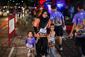 BIB: 13009, 13880, 13050
                            <button type="button" onclick="openModal(28187413)" class="btn btn-primary btn-sm float-right btn-popup" data-toggle="modal" data-target=".modal-high-quality">
                        <i class="fas fa-shopping-cart"></i> Add to Cart
                    </button>
                                            <button type="button" onclick="isThisMe(28187413, true)" class="btn btn-success btn-sm float-right btn-popup btn-isme hidden" data-toggle="tooltip" data-placement="bottom" title="นี่คือรูปของคุณใช่ไหม คลิกที่นี่เพื่อเอาเข้าอัลบั้ม">
                        <i class="fas fa-plus"></i> Add to album
                    </button>
                    <button type="button" onclick="isThisMe(28187413, false)" class="btn btn-warning btn-sm float-right btn-popup btn-isnotme hidden">
                        <i class="fas fa-ban"></i> Remove from album
                    </button>