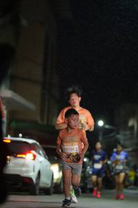 BIB: 15256
                            <button type="button" onclick="openModal(28180027)" class="btn btn-primary btn-sm float-right btn-popup" data-toggle="modal" data-target=".modal-high-quality">
                        <i class="fas fa-shopping-cart"></i> Add to Cart
                    </button>
                                            <button type="button" onclick="isThisMe(28180027, true)" class="btn btn-success btn-sm float-right btn-popup btn-isme hidden" data-toggle="tooltip" data-placement="bottom" title="นี่คือรูปของคุณใช่ไหม คลิกที่นี่เพื่อเอาเข้าอัลบั้ม">
                        <i class="fas fa-plus"></i> Add to album
                    </button>
                    <button type="button" onclick="isThisMe(28180027, false)" class="btn btn-warning btn-sm float-right btn-popup btn-isnotme hidden">
                        <i class="fas fa-ban"></i> Remove from album
                    </button>