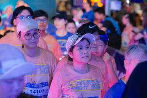BIB: 14101
                            <button type="button" onclick="openModal(28211166)" class="btn btn-primary btn-sm float-right btn-popup" data-toggle="modal" data-target=".modal-high-quality">
                        <i class="fas fa-shopping-cart"></i> Add to Cart
                    </button>
                                            <button type="button" onclick="isThisMe(28211166, true)" class="btn btn-success btn-sm float-right btn-popup btn-isme hidden" data-toggle="tooltip" data-placement="bottom" title="นี่คือรูปของคุณใช่ไหม คลิกที่นี่เพื่อเอาเข้าอัลบั้ม">
                        <i class="fas fa-plus"></i> Add to album
                    </button>
                    <button type="button" onclick="isThisMe(28211166, false)" class="btn btn-warning btn-sm float-right btn-popup btn-isnotme hidden">
                        <i class="fas fa-ban"></i> Remove from album
                    </button>
