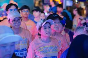 BIB: 14101
                            <button type="button" onclick="openModal(28211163)" class="btn btn-primary btn-sm float-right btn-popup" data-toggle="modal" data-target=".modal-high-quality">
                        <i class="fas fa-shopping-cart"></i> Add to Cart
                    </button>
                                            <button type="button" onclick="isThisMe(28211163, true)" class="btn btn-success btn-sm float-right btn-popup btn-isme hidden" data-toggle="tooltip" data-placement="bottom" title="นี่คือรูปของคุณใช่ไหม คลิกที่นี่เพื่อเอาเข้าอัลบั้ม">
                        <i class="fas fa-plus"></i> Add to album
                    </button>
                    <button type="button" onclick="isThisMe(28211163, false)" class="btn btn-warning btn-sm float-right btn-popup btn-isnotme hidden">
                        <i class="fas fa-ban"></i> Remove from album
                    </button>