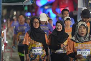 BIB: 13436, 3286, 14250
                            <button type="button" onclick="openModal(28178808)" class="btn btn-primary btn-sm float-right btn-popup" data-toggle="modal" data-target=".modal-high-quality">
                        <i class="fas fa-shopping-cart"></i> Add to Cart
                    </button>
                                            <button type="button" onclick="isThisMe(28178808, true)" class="btn btn-success btn-sm float-right btn-popup btn-isme hidden" data-toggle="tooltip" data-placement="bottom" title="นี่คือรูปของคุณใช่ไหม คลิกที่นี่เพื่อเอาเข้าอัลบั้ม">
                        <i class="fas fa-plus"></i> Add to album
                    </button>
                    <button type="button" onclick="isThisMe(28178808, false)" class="btn btn-warning btn-sm float-right btn-popup btn-isnotme hidden">
                        <i class="fas fa-ban"></i> Remove from album
                    </button>