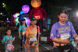 BIB: 13263, 14310
                            <button type="button" onclick="openModal(28182986)" class="btn btn-primary btn-sm float-right btn-popup" data-toggle="modal" data-target=".modal-high-quality">
                        <i class="fas fa-shopping-cart"></i> Add to Cart
                    </button>
                                            <button type="button" onclick="isThisMe(28182986, true)" class="btn btn-success btn-sm float-right btn-popup btn-isme hidden" data-toggle="tooltip" data-placement="bottom" title="นี่คือรูปของคุณใช่ไหม คลิกที่นี่เพื่อเอาเข้าอัลบั้ม">
                        <i class="fas fa-plus"></i> Add to album
                    </button>
                    <button type="button" onclick="isThisMe(28182986, false)" class="btn btn-warning btn-sm float-right btn-popup btn-isnotme hidden">
                        <i class="fas fa-ban"></i> Remove from album
                    </button>