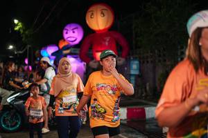 BIB: 13005, 75045, 9000
                            <button type="button" onclick="openModal(28192052)" class="btn btn-primary btn-sm float-right btn-popup" data-toggle="modal" data-target=".modal-high-quality">
                        <i class="fas fa-shopping-cart"></i> Add to Cart
                    </button>
                                            <button type="button" onclick="isThisMe(28192052, true)" class="btn btn-success btn-sm float-right btn-popup btn-isme hidden" data-toggle="tooltip" data-placement="bottom" title="นี่คือรูปของคุณใช่ไหม คลิกที่นี่เพื่อเอาเข้าอัลบั้ม">
                        <i class="fas fa-plus"></i> Add to album
                    </button>
                    <button type="button" onclick="isThisMe(28192052, false)" class="btn btn-warning btn-sm float-right btn-popup btn-isnotme hidden">
                        <i class="fas fa-ban"></i> Remove from album
                    </button>