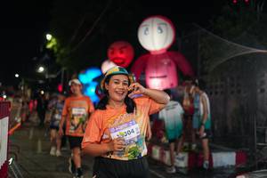 BIB: 1304, 
                            <button type="button" onclick="openModal(28182677)" class="btn btn-primary btn-sm float-right btn-popup" data-toggle="modal" data-target=".modal-high-quality">
                        <i class="fas fa-shopping-cart"></i> Add to Cart
                    </button>
                                            <button type="button" onclick="isThisMe(28182677, true)" class="btn btn-success btn-sm float-right btn-popup btn-isme hidden" data-toggle="tooltip" data-placement="bottom" title="นี่คือรูปของคุณใช่ไหม คลิกที่นี่เพื่อเอาเข้าอัลบั้ม">
                        <i class="fas fa-plus"></i> Add to album
                    </button>
                    <button type="button" onclick="isThisMe(28182677, false)" class="btn btn-warning btn-sm float-right btn-popup btn-isnotme hidden">
                        <i class="fas fa-ban"></i> Remove from album
                    </button>