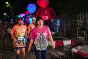 BIB: 14253
                            <button type="button" onclick="openModal(28192344)" class="btn btn-primary btn-sm float-right btn-popup" data-toggle="modal" data-target=".modal-high-quality">
                        <i class="fas fa-shopping-cart"></i> Add to Cart
                    </button>
                                            <button type="button" onclick="isThisMe(28192344, true)" class="btn btn-success btn-sm float-right btn-popup btn-isme hidden" data-toggle="tooltip" data-placement="bottom" title="นี่คือรูปของคุณใช่ไหม คลิกที่นี่เพื่อเอาเข้าอัลบั้ม">
                        <i class="fas fa-plus"></i> Add to album
                    </button>
                    <button type="button" onclick="isThisMe(28192344, false)" class="btn btn-warning btn-sm float-right btn-popup btn-isnotme hidden">
                        <i class="fas fa-ban"></i> Remove from album
                    </button>