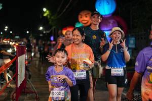 BIB: 13089, 13165, 13032
                            <button type="button" onclick="openModal(28192153)" class="btn btn-primary btn-sm float-right btn-popup" data-toggle="modal" data-target=".modal-high-quality">
                        <i class="fas fa-shopping-cart"></i> Add to Cart
                    </button>
                                            <button type="button" onclick="isThisMe(28192153, true)" class="btn btn-success btn-sm float-right btn-popup btn-isme hidden" data-toggle="tooltip" data-placement="bottom" title="นี่คือรูปของคุณใช่ไหม คลิกที่นี่เพื่อเอาเข้าอัลบั้ม">
                        <i class="fas fa-plus"></i> Add to album
                    </button>
                    <button type="button" onclick="isThisMe(28192153, false)" class="btn btn-warning btn-sm float-right btn-popup btn-isnotme hidden">
                        <i class="fas fa-ban"></i> Remove from album
                    </button>