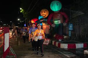 BIB: 4006
                            <button type="button" onclick="openModal(28182584)" class="btn btn-primary btn-sm float-right btn-popup" data-toggle="modal" data-target=".modal-high-quality">
                        <i class="fas fa-shopping-cart"></i> Add to Cart
                    </button>
                                            <button type="button" onclick="isThisMe(28182584, true)" class="btn btn-success btn-sm float-right btn-popup btn-isme hidden" data-toggle="tooltip" data-placement="bottom" title="นี่คือรูปของคุณใช่ไหม คลิกที่นี่เพื่อเอาเข้าอัลบั้ม">
                        <i class="fas fa-plus"></i> Add to album
                    </button>
                    <button type="button" onclick="isThisMe(28182584, false)" class="btn btn-warning btn-sm float-right btn-popup btn-isnotme hidden">
                        <i class="fas fa-ban"></i> Remove from album
                    </button>