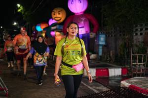 BIB: 
                            <button type="button" onclick="openModal(28192312)" class="btn btn-primary btn-sm float-right btn-popup" data-toggle="modal" data-target=".modal-high-quality">
                        <i class="fas fa-shopping-cart"></i> Add to Cart
                    </button>
                                            <button type="button" onclick="isThisMe(28192312, true)" class="btn btn-success btn-sm float-right btn-popup btn-isme hidden" data-toggle="tooltip" data-placement="bottom" title="นี่คือรูปของคุณใช่ไหม คลิกที่นี่เพื่อเอาเข้าอัลบั้ม">
                        <i class="fas fa-plus"></i> Add to album
                    </button>
                    <button type="button" onclick="isThisMe(28192312, false)" class="btn btn-warning btn-sm float-right btn-popup btn-isnotme hidden">
                        <i class="fas fa-ban"></i> Remove from album
                    </button>