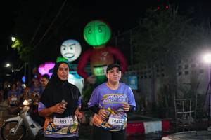 BIB: 14011, 14353
                            <button type="button" onclick="openModal(28191750)" class="btn btn-primary btn-sm float-right btn-popup" data-toggle="modal" data-target=".modal-high-quality">
                        <i class="fas fa-shopping-cart"></i> Add to Cart
                    </button>
                                            <button type="button" onclick="isThisMe(28191750, true)" class="btn btn-success btn-sm float-right btn-popup btn-isme hidden" data-toggle="tooltip" data-placement="bottom" title="นี่คือรูปของคุณใช่ไหม คลิกที่นี่เพื่อเอาเข้าอัลบั้ม">
                        <i class="fas fa-plus"></i> Add to album
                    </button>
                    <button type="button" onclick="isThisMe(28191750, false)" class="btn btn-warning btn-sm float-right btn-popup btn-isnotme hidden">
                        <i class="fas fa-ban"></i> Remove from album
                    </button>