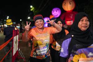 BIB: 13426
                            <button type="button" onclick="openModal(28192290)" class="btn btn-primary btn-sm float-right btn-popup" data-toggle="modal" data-target=".modal-high-quality">
                        <i class="fas fa-shopping-cart"></i> Add to Cart
                    </button>
                                            <button type="button" onclick="isThisMe(28192290, true)" class="btn btn-success btn-sm float-right btn-popup btn-isme hidden" data-toggle="tooltip" data-placement="bottom" title="นี่คือรูปของคุณใช่ไหม คลิกที่นี่เพื่อเอาเข้าอัลบั้ม">
                        <i class="fas fa-plus"></i> Add to album
                    </button>
                    <button type="button" onclick="isThisMe(28192290, false)" class="btn btn-warning btn-sm float-right btn-popup btn-isnotme hidden">
                        <i class="fas fa-ban"></i> Remove from album
                    </button>
