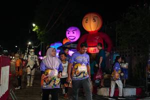 BIB: 15210
                            <button type="button" onclick="openModal(28182864)" class="btn btn-primary btn-sm float-right btn-popup" data-toggle="modal" data-target=".modal-high-quality">
                        <i class="fas fa-shopping-cart"></i> Add to Cart
                    </button>
                                            <button type="button" onclick="isThisMe(28182864, true)" class="btn btn-success btn-sm float-right btn-popup btn-isme hidden" data-toggle="tooltip" data-placement="bottom" title="นี่คือรูปของคุณใช่ไหม คลิกที่นี่เพื่อเอาเข้าอัลบั้ม">
                        <i class="fas fa-plus"></i> Add to album
                    </button>
                    <button type="button" onclick="isThisMe(28182864, false)" class="btn btn-warning btn-sm float-right btn-popup btn-isnotme hidden">
                        <i class="fas fa-ban"></i> Remove from album
                    </button>