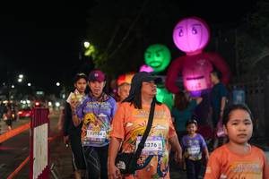 BIB: 131641, 4376
                            <button type="button" onclick="openModal(28182829)" class="btn btn-primary btn-sm float-right btn-popup" data-toggle="modal" data-target=".modal-high-quality">
                        <i class="fas fa-shopping-cart"></i> Add to Cart
                    </button>
                                            <button type="button" onclick="isThisMe(28182829, true)" class="btn btn-success btn-sm float-right btn-popup btn-isme hidden" data-toggle="tooltip" data-placement="bottom" title="นี่คือรูปของคุณใช่ไหม คลิกที่นี่เพื่อเอาเข้าอัลบั้ม">
                        <i class="fas fa-plus"></i> Add to album
                    </button>
                    <button type="button" onclick="isThisMe(28182829, false)" class="btn btn-warning btn-sm float-right btn-popup btn-isnotme hidden">
                        <i class="fas fa-ban"></i> Remove from album
                    </button>