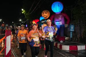 BIB: 13267, 75174, 10717
                            <button type="button" onclick="openModal(28192464)" class="btn btn-primary btn-sm float-right btn-popup" data-toggle="modal" data-target=".modal-high-quality">
                        <i class="fas fa-shopping-cart"></i> Add to Cart
                    </button>
                                            <button type="button" onclick="isThisMe(28192464, true)" class="btn btn-success btn-sm float-right btn-popup btn-isme hidden" data-toggle="tooltip" data-placement="bottom" title="นี่คือรูปของคุณใช่ไหม คลิกที่นี่เพื่อเอาเข้าอัลบั้ม">
                        <i class="fas fa-plus"></i> Add to album
                    </button>
                    <button type="button" onclick="isThisMe(28192464, false)" class="btn btn-warning btn-sm float-right btn-popup btn-isnotme hidden">
                        <i class="fas fa-ban"></i> Remove from album
                    </button>