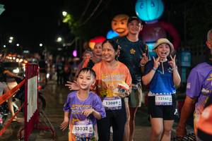 BIB: 13032, 13089, 13165
                            <button type="button" onclick="openModal(28192151)" class="btn btn-primary btn-sm float-right btn-popup" data-toggle="modal" data-target=".modal-high-quality">
                        <i class="fas fa-shopping-cart"></i> Add to Cart
                    </button>
                                            <button type="button" onclick="isThisMe(28192151, true)" class="btn btn-success btn-sm float-right btn-popup btn-isme hidden" data-toggle="tooltip" data-placement="bottom" title="นี่คือรูปของคุณใช่ไหม คลิกที่นี่เพื่อเอาเข้าอัลบั้ม">
                        <i class="fas fa-plus"></i> Add to album
                    </button>
                    <button type="button" onclick="isThisMe(28192151, false)" class="btn btn-warning btn-sm float-right btn-popup btn-isnotme hidden">
                        <i class="fas fa-ban"></i> Remove from album
                    </button>