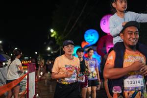 BIB: 204, 13314
                            <button type="button" onclick="openModal(28191767)" class="btn btn-primary btn-sm float-right btn-popup" data-toggle="modal" data-target=".modal-high-quality">
                        <i class="fas fa-shopping-cart"></i> Add to Cart
                    </button>
                                            <button type="button" onclick="isThisMe(28191767, true)" class="btn btn-success btn-sm float-right btn-popup btn-isme hidden" data-toggle="tooltip" data-placement="bottom" title="นี่คือรูปของคุณใช่ไหม คลิกที่นี่เพื่อเอาเข้าอัลบั้ม">
                        <i class="fas fa-plus"></i> Add to album
                    </button>
                    <button type="button" onclick="isThisMe(28191767, false)" class="btn btn-warning btn-sm float-right btn-popup btn-isnotme hidden">
                        <i class="fas fa-ban"></i> Remove from album
                    </button>