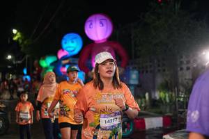 BIB: 14277
                            <button type="button" onclick="openModal(28192047)" class="btn btn-primary btn-sm float-right btn-popup" data-toggle="modal" data-target=".modal-high-quality">
                        <i class="fas fa-shopping-cart"></i> Add to Cart
                    </button>
                                            <button type="button" onclick="isThisMe(28192047, true)" class="btn btn-success btn-sm float-right btn-popup btn-isme hidden" data-toggle="tooltip" data-placement="bottom" title="นี่คือรูปของคุณใช่ไหม คลิกที่นี่เพื่อเอาเข้าอัลบั้ม">
                        <i class="fas fa-plus"></i> Add to album
                    </button>
                    <button type="button" onclick="isThisMe(28192047, false)" class="btn btn-warning btn-sm float-right btn-popup btn-isnotme hidden">
                        <i class="fas fa-ban"></i> Remove from album
                    </button>